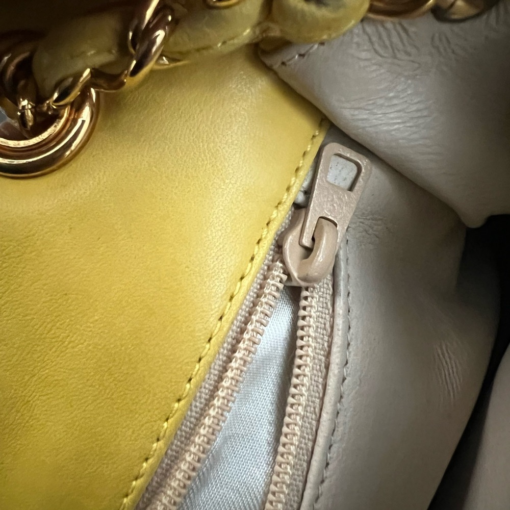 Yellow cute GUARANTEED AUTH CHANEL LAMBSKIN VINTAGE SHOULDER BAG - Picture 12 of 13